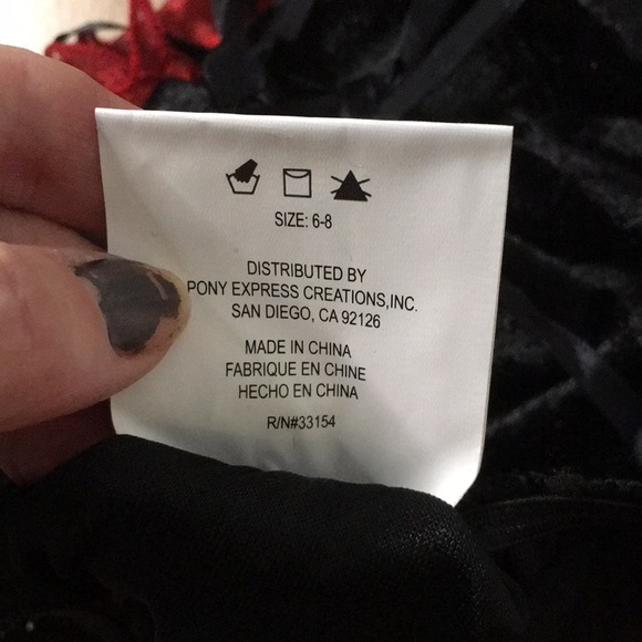 New Womens Victorian Vampire Halloween Costume size Small/Medium Fit size 6-8 - Picture 12 of 12